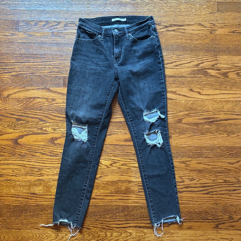Levi’s distressed black jeans